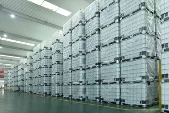 Bồn chứa IBC 1000 lít – Giải pháp an toàn, tiết kiệm cho ngành hóa chất | Zonepack Việt Nam